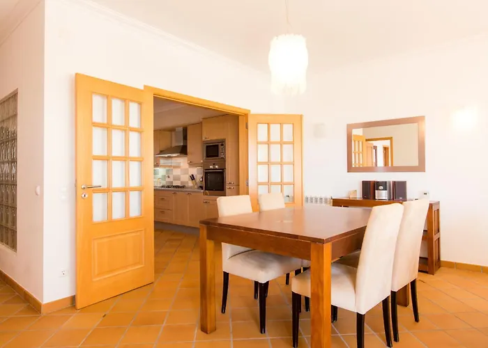 Apartamento T2 Vista Mar Piscina Del Rey óbidos B10 *